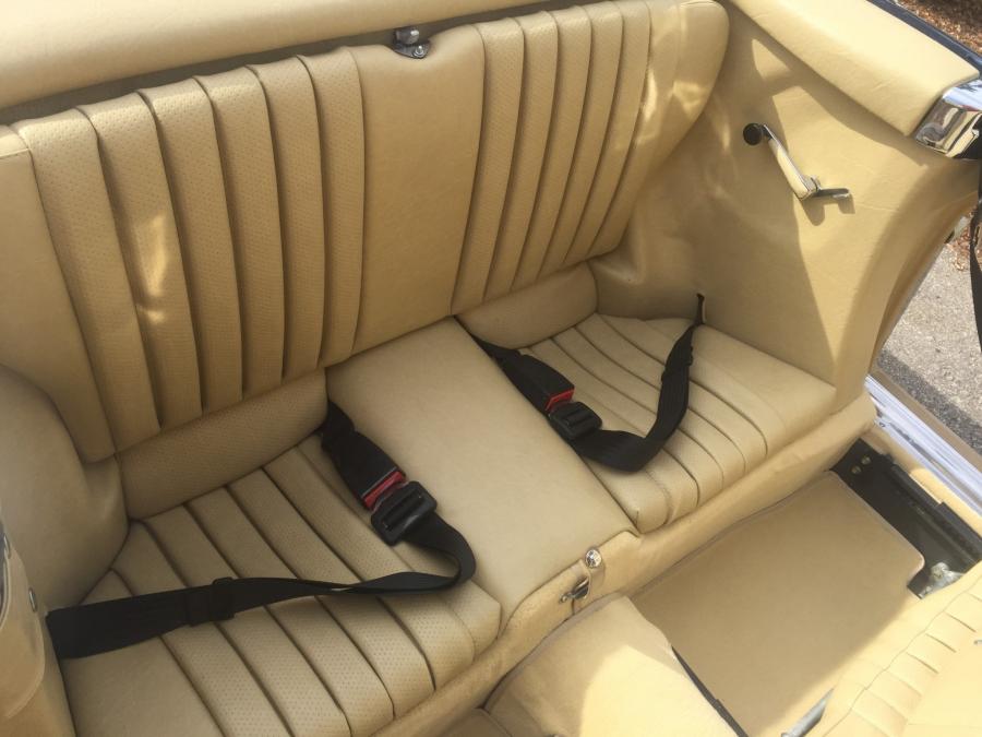 Интерьер Mercedes-Benz 280 SL (R107) 1983 года  (EU) (фото 75 из 120)